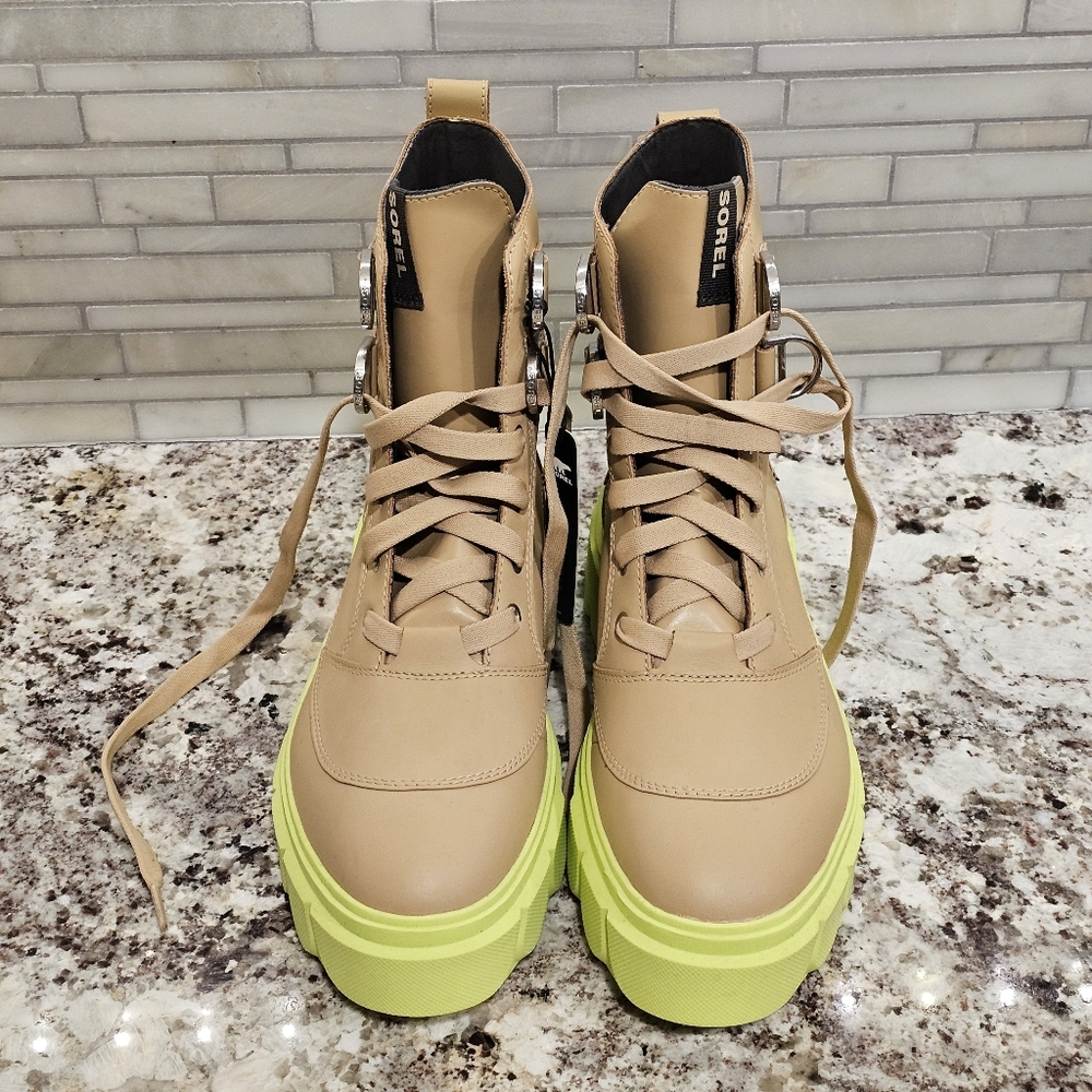 SOREL Caribou X Leather Boot Sz 9 Tan Neon green sole Waterproof - Picture 2 of 9